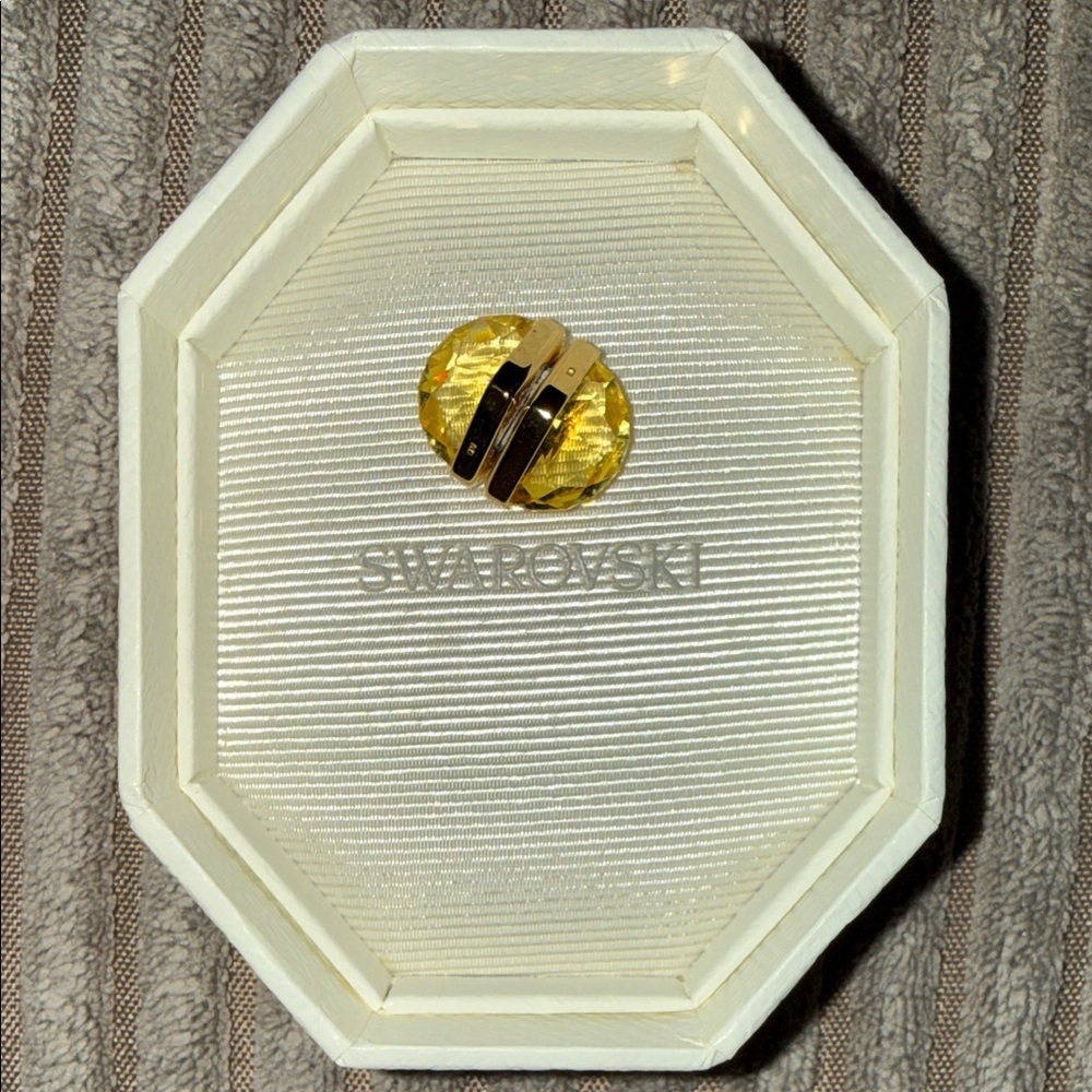 Swarovski Single Magnetic Ear Cuff